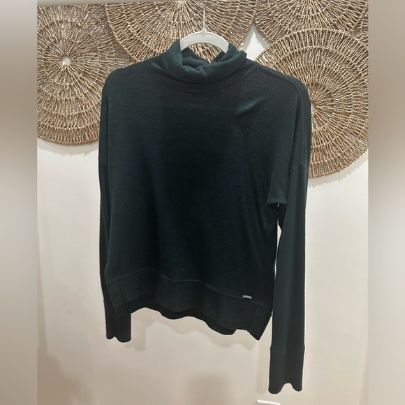 Abercrombie & Fitch turtleneck - Picture 2 of 3